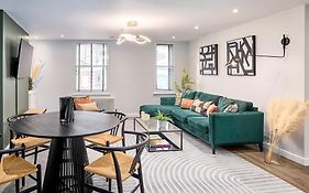 Be London - The Chinatown Residences